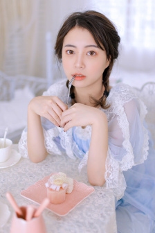 美竹凉子